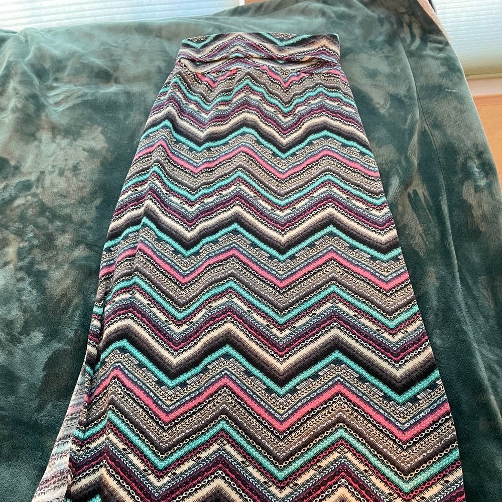 Joe B Long Casual Chevron Skirt
